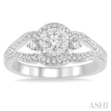 1/2 Ctw Round Cut Diamond Lovebright Ring in 14K White Gold