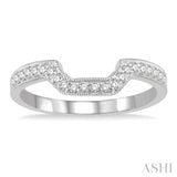 1/5 Ctw Trough Shape Center Round Cut Diamond Wedding Band in 14K White Gold