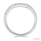 1/5 Ctw Trough Shape Center Round Cut Diamond Wedding Band in 14K White Gold