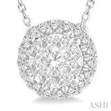 Round Shape Halo Lovebright Essential Diamond Pendant