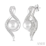 Pearl Earring