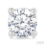 1/2 Ctw Round Cut Diamond Stud Earrings in 14K White Gold