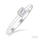 1/6 Ctw Petite Bezel Set Round Cut Diamond Fashion Ring in 10K White Gold